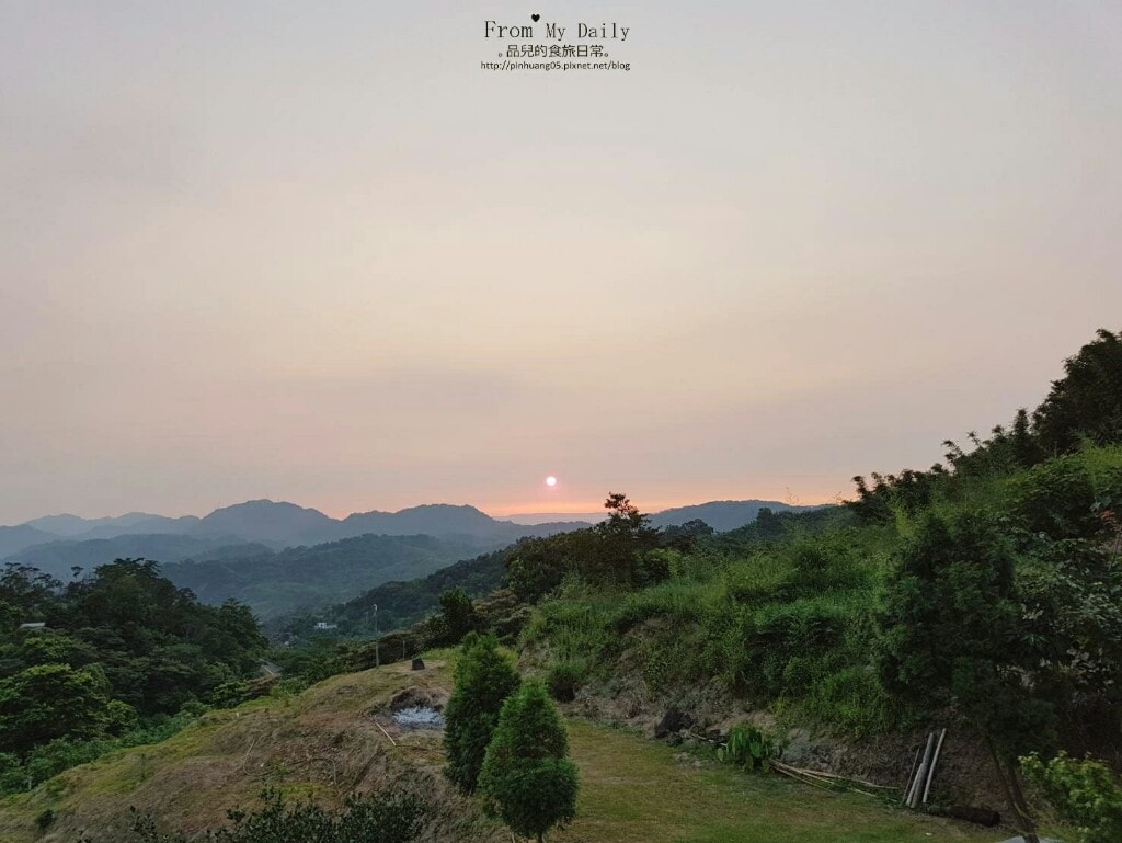 【台灣美食】桃園復興 / 丸山咖啡PLAY MOUNTAIN|工業風咖啡廳 觀賞日落的好去處