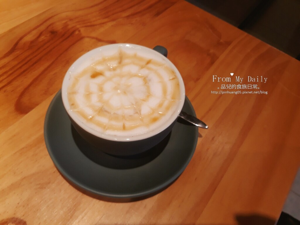 【台灣美食】桃園復興 / 丸山咖啡PLAY MOUNTAIN|工業風咖啡廳 觀賞日落的好去處