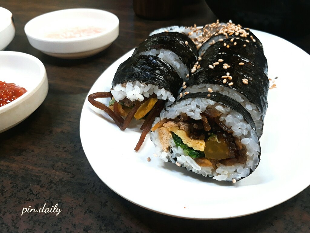 【釜山美食】海雲台站 | 奶奶飯捲할매김밥/海雲台傳統市場內 【釜山美食】海雲台站 | 奶奶飯捲할매김밥/海雲台傳統市場內