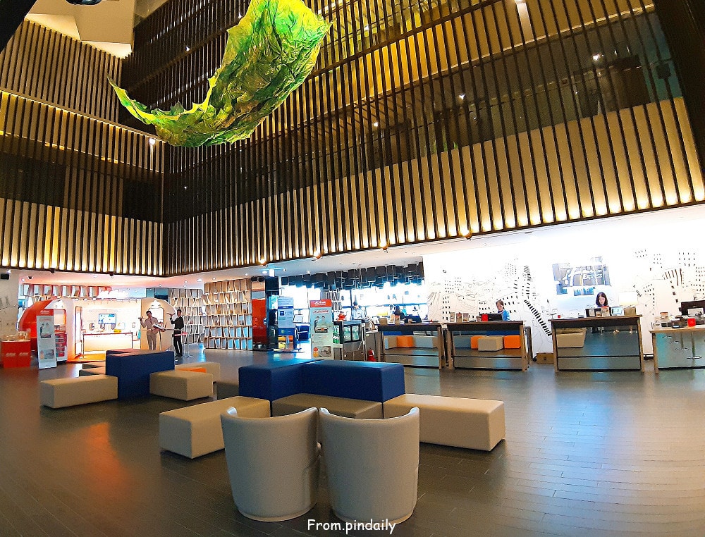 Holiday inn-5.jpg