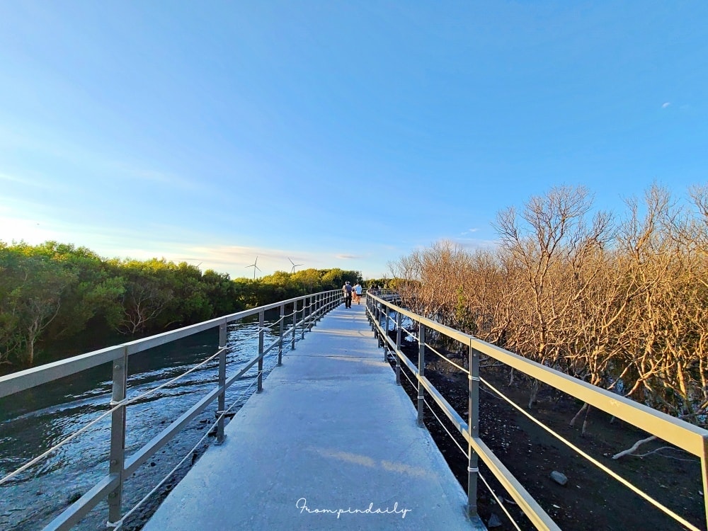 sea and sky walk-8.jpg sea and sky walk-8.jpg