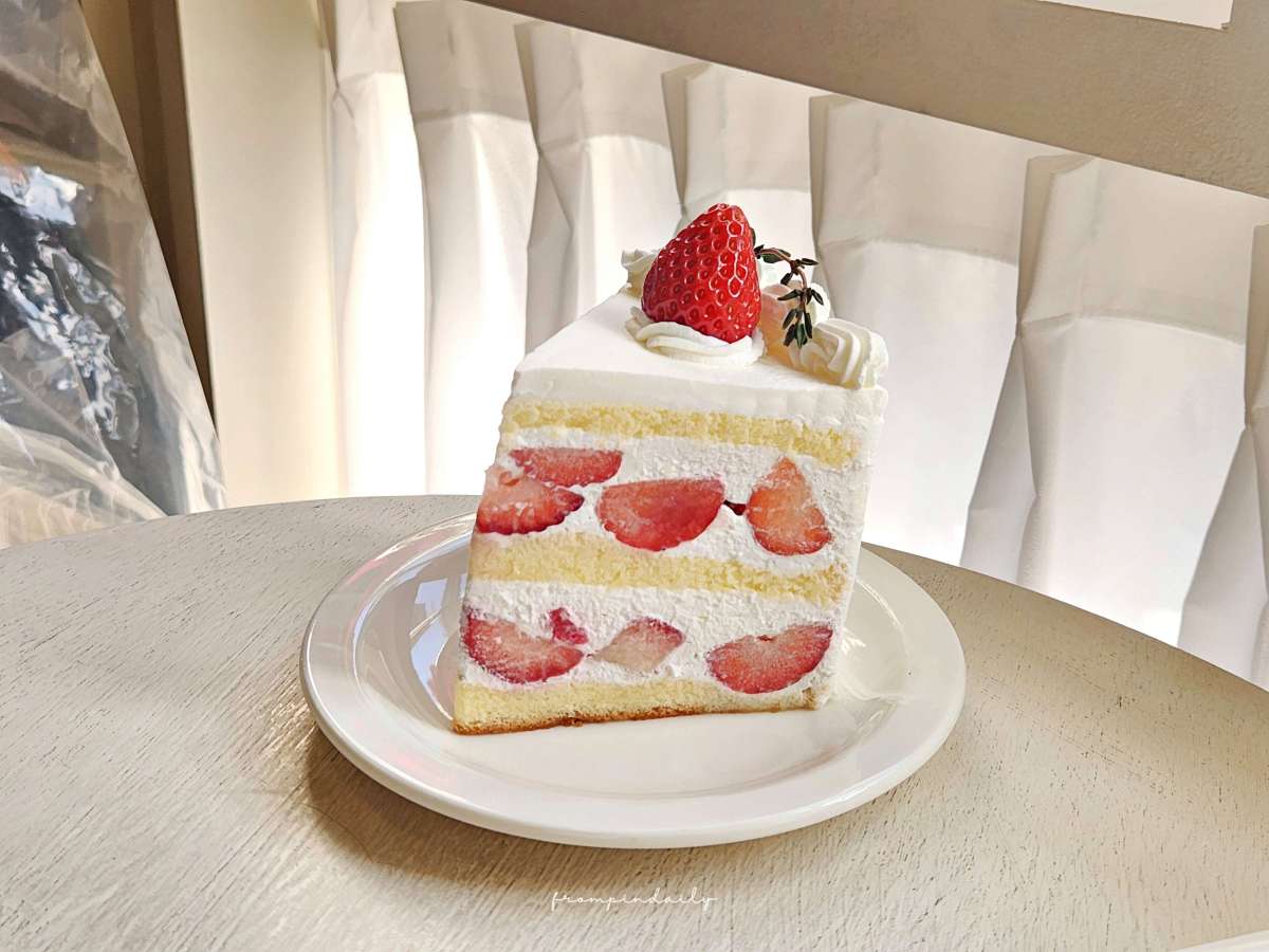 【首爾咖啡廳】Pat A Cake 延南店 팻어케이크 연남점 / 一年四季都想回訪的延南洞水果蛋糕咖啡廳 - 第14張圖 【首爾咖啡廳】Pat A Cake 延南店 팻어케이크 연남점 / 一年四季都想回訪的延南洞水果蛋糕咖啡廳