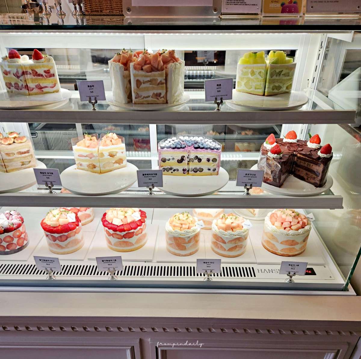 【首爾咖啡廳】Pat A Cake 延南店 팻어케이크 연남점 / 一年四季都想回訪的延南洞水果蛋糕咖啡廳 - 第7張圖 【首爾咖啡廳】Pat A Cake 延南店 팻어케이크 연남점 / 一年四季都想回訪的延南洞水果蛋糕咖啡廳